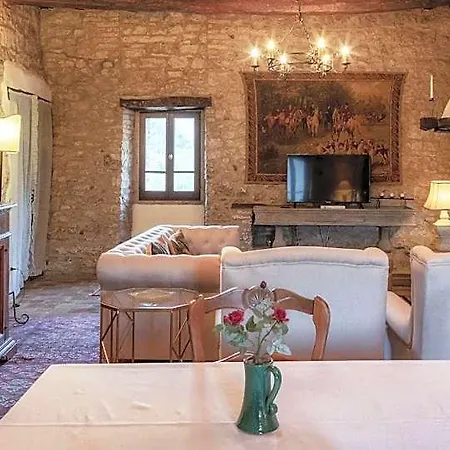 Castello Valenzino 3*