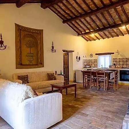Ξενοδοχείο Castello Valenzino 3*