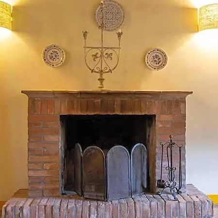 Castello Valenzino Hotel 3*