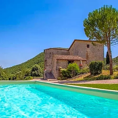 Castello Valenzino Hotel 3*