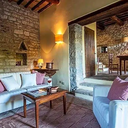 Ξενοδοχείο Castello Valenzino 3*